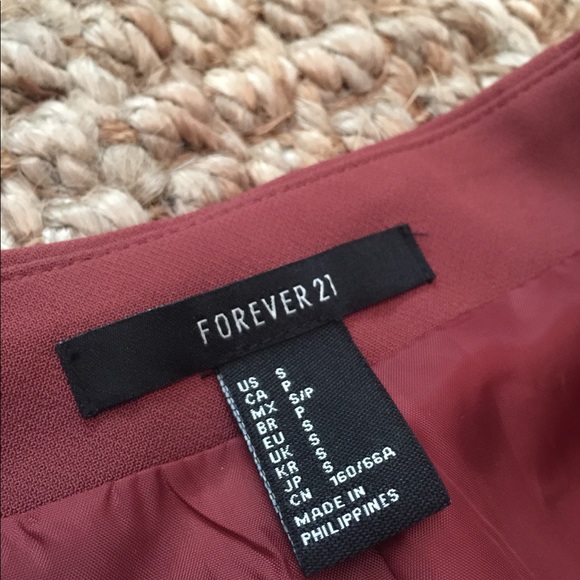 Rust colored skirt - Picture 2 of 3